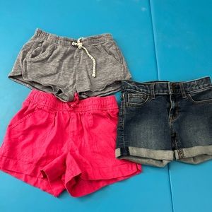 Girls shorts size 5-6Y, selling together